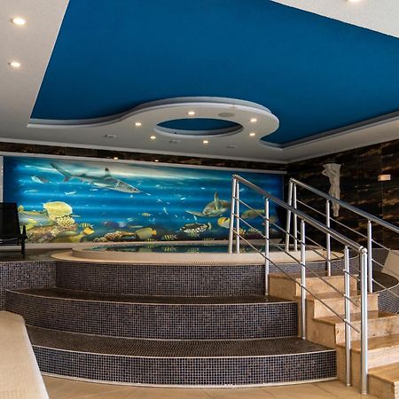 אוגניאנובו Hotel Paradise מראה חיצוני תמונה