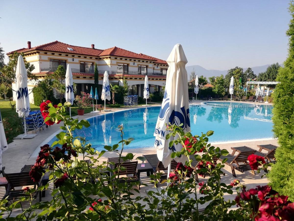 אוגניאנובו Hotel Paradise מראה חיצוני תמונה