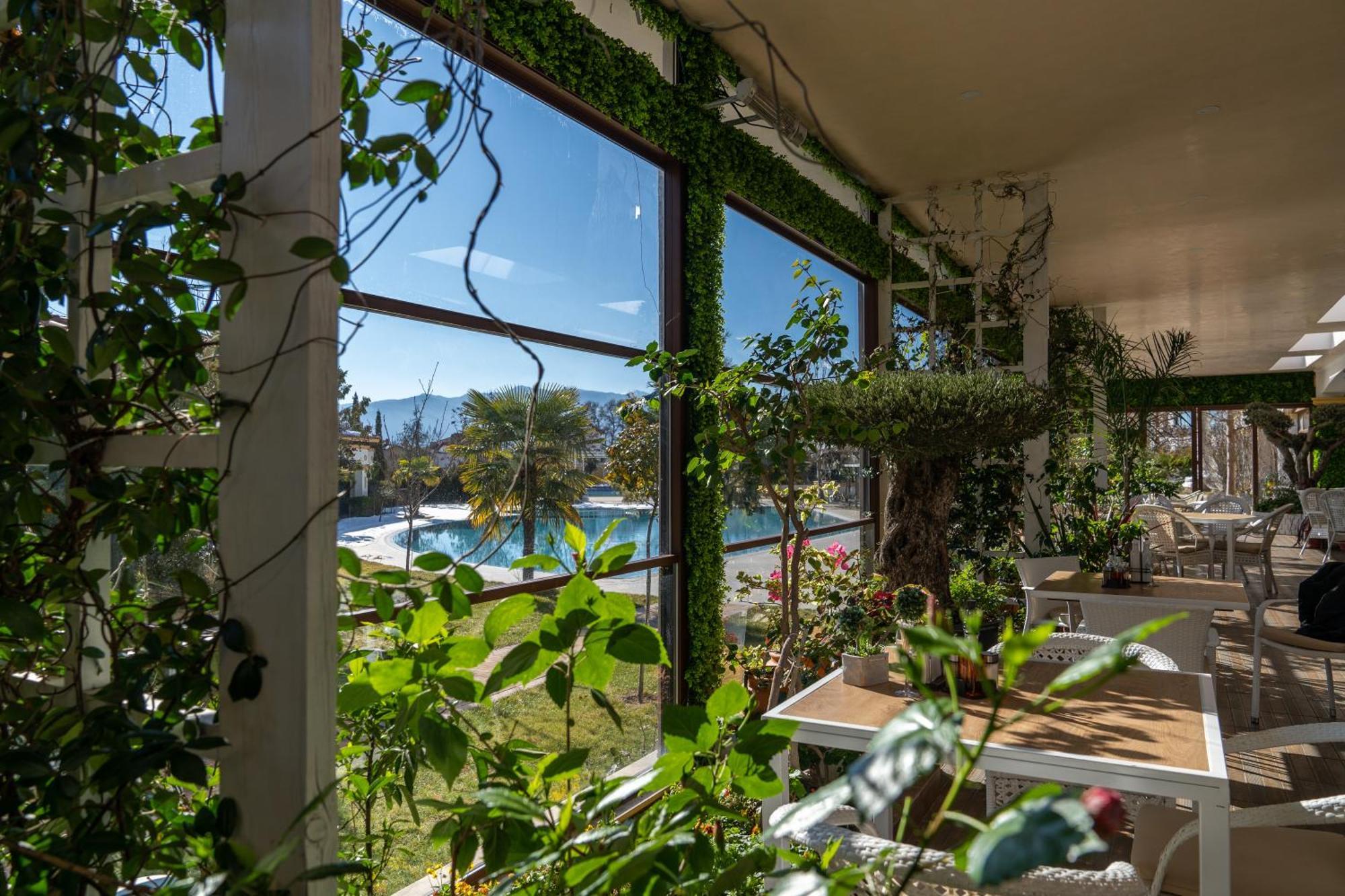 אוגניאנובו Hotel Paradise מראה חיצוני תמונה
