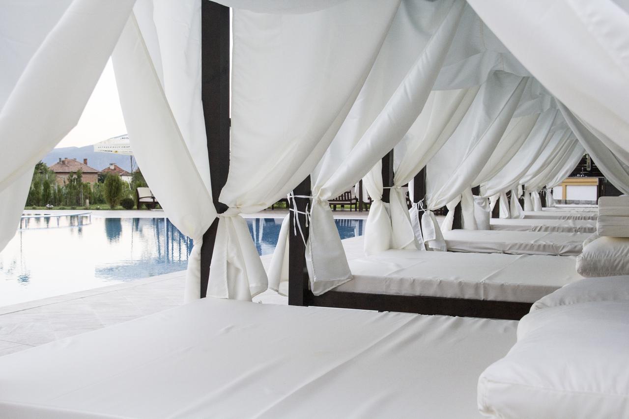 אוגניאנובו Hotel Paradise מראה חיצוני תמונה